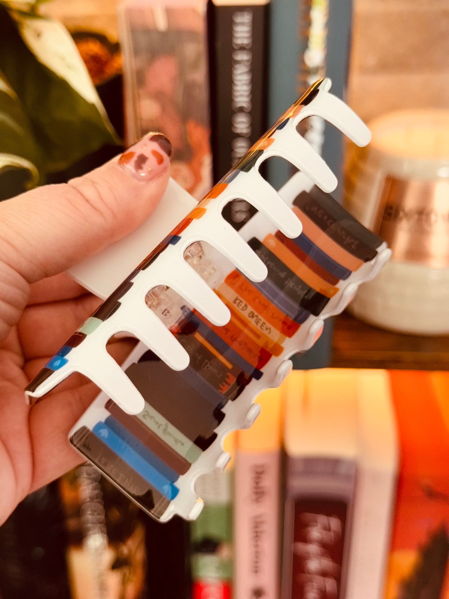 Book stack Clawclip