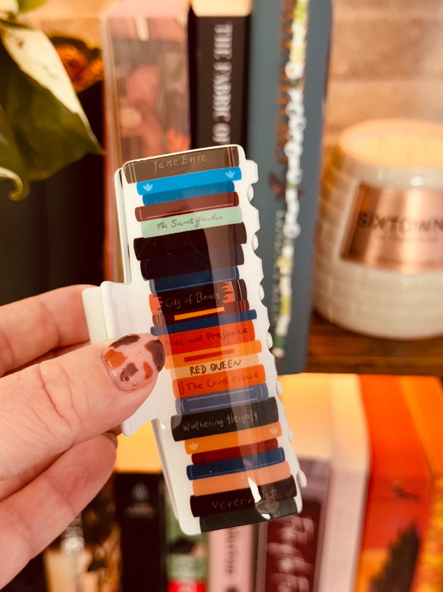 Book stack Clawclip